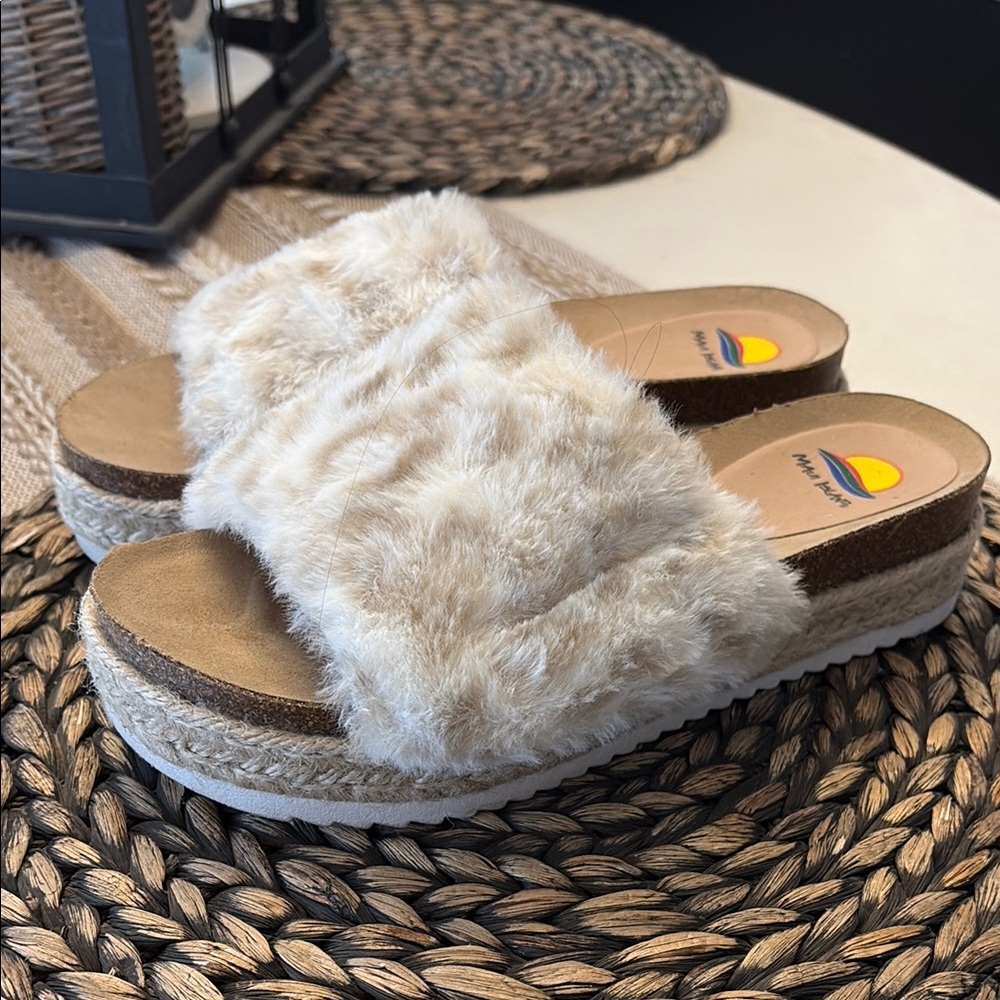 Havaianas Women's Cream Fur Slide Sandals